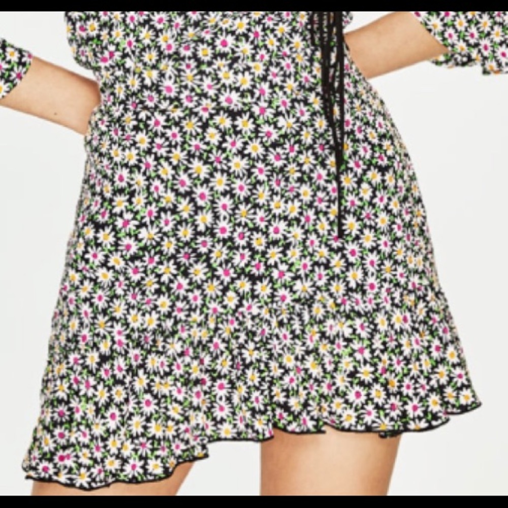 Zara Black Floral Daisy Skirt